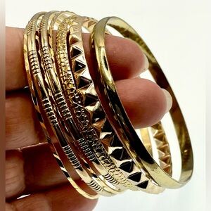 Set of 8 Vintage Gold Tone Textured and Smooth Assortment of Bangle Bracelets